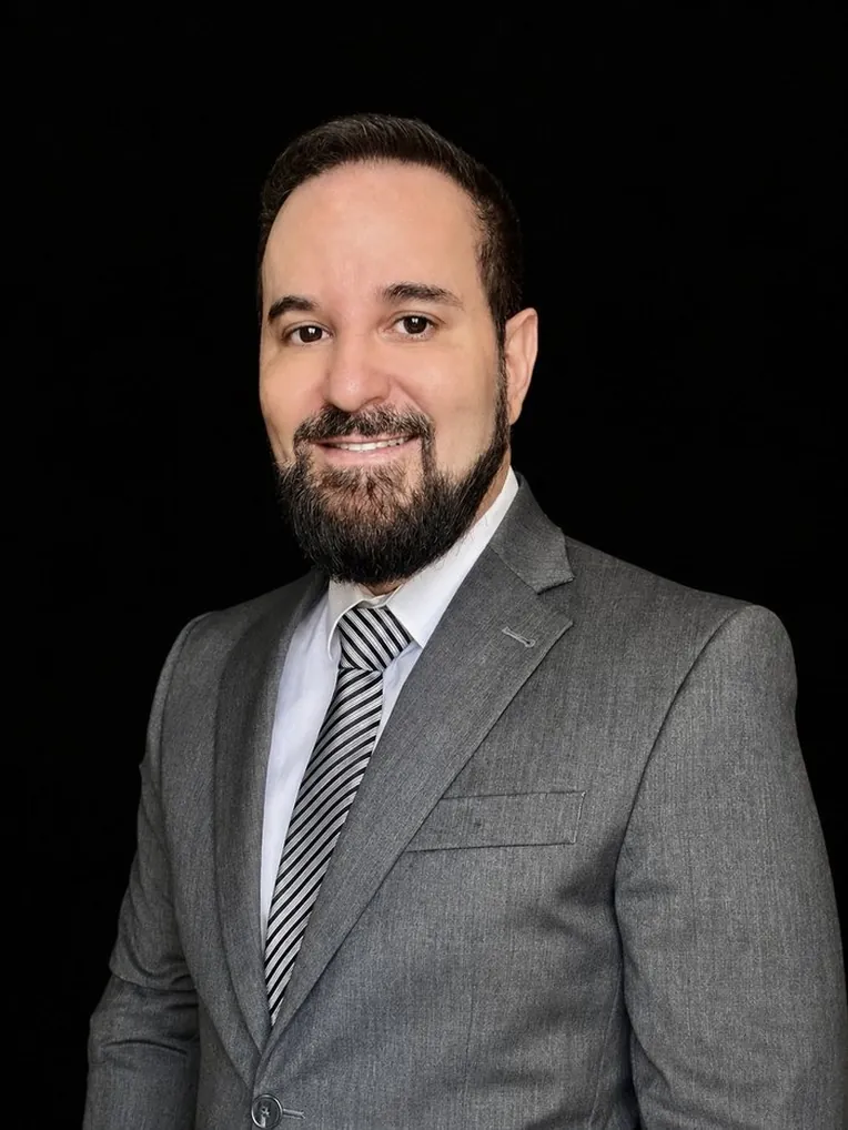Dr. Hugo Alexandre Lima, médico dermatologista responsável pelo aumento peniano na Prime Medical Center